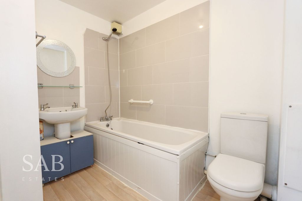 Property photo 3 of 5