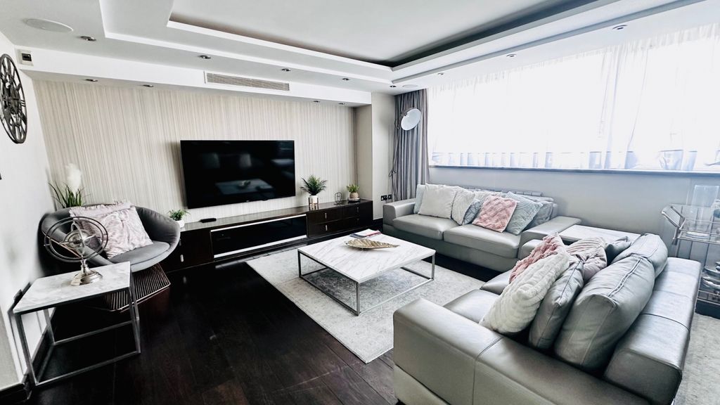 Property photo 1 of 14 George Street, Marylebone, W1U 3Qp