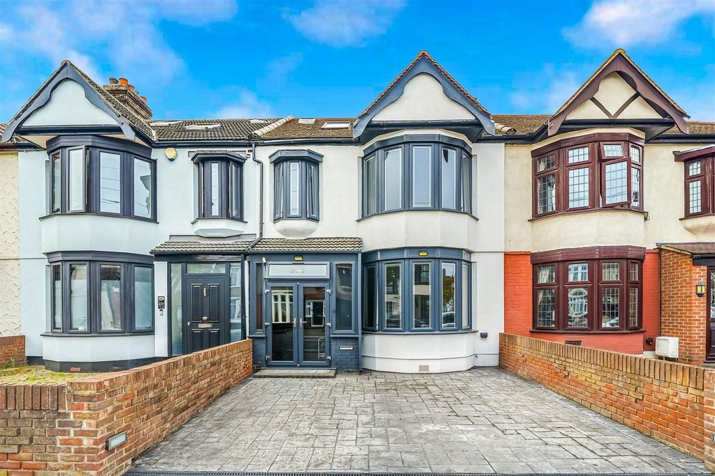 Property photo 1 of 34