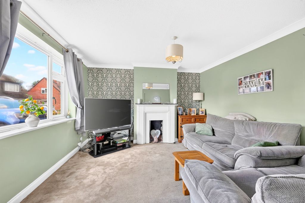 Property photo 2 of 17