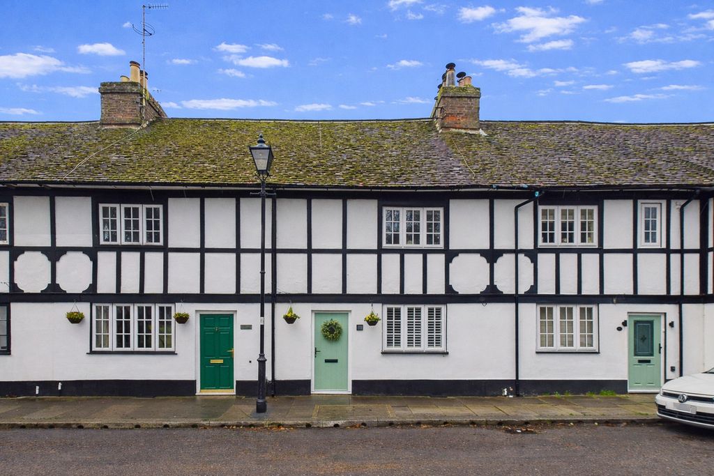 Property photo 1 of 28