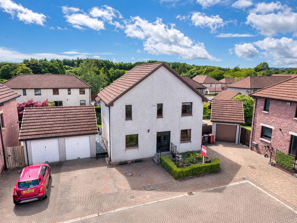 Property photo 2 of 27 5 Atholl Glen Yard Dundee-2.Jpg