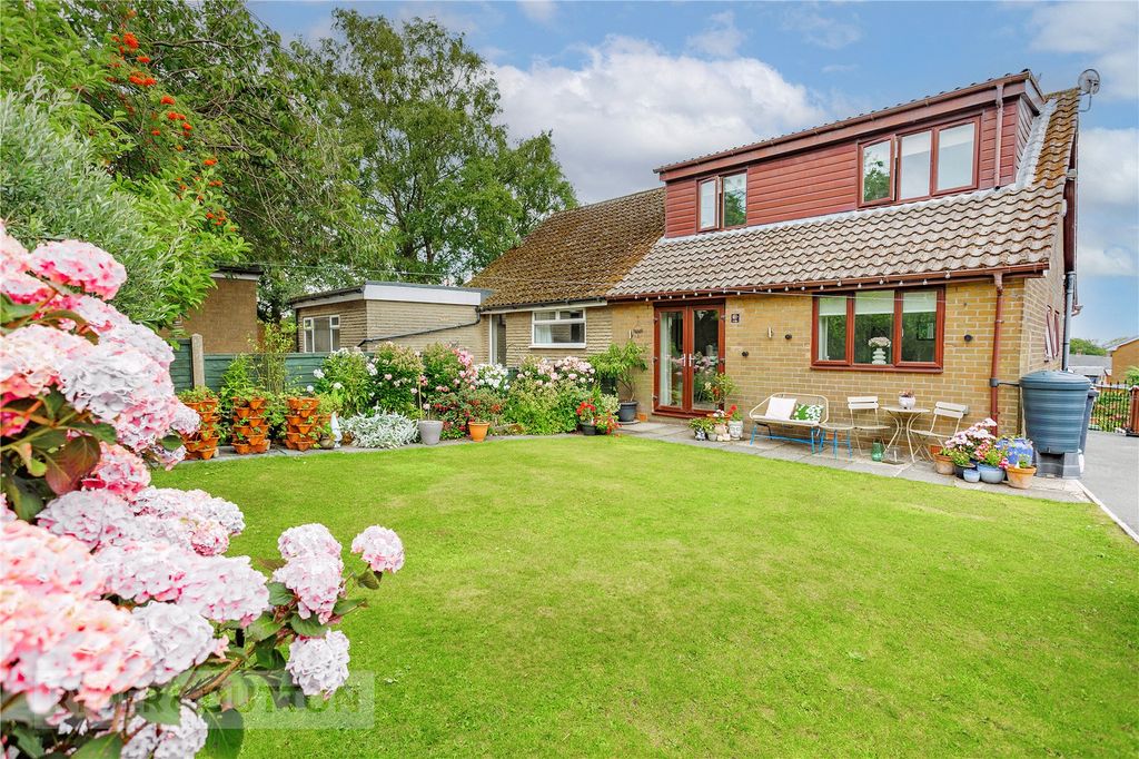 Property photo 1 of 21 Rear Garden