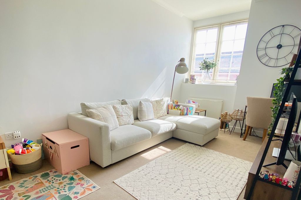 Property photo 2 of 8 Living Room