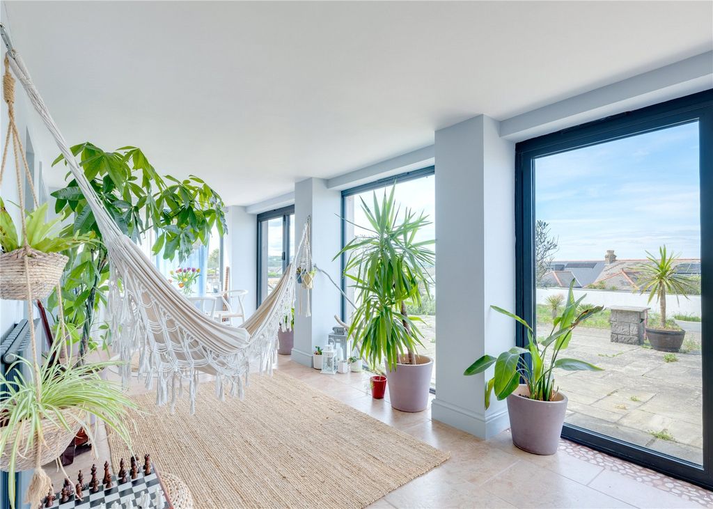 Property photo 3 of 18 Reception Room