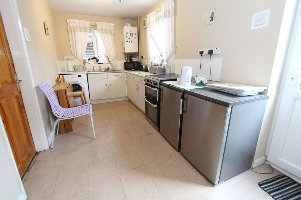 Property photo 2 of 13