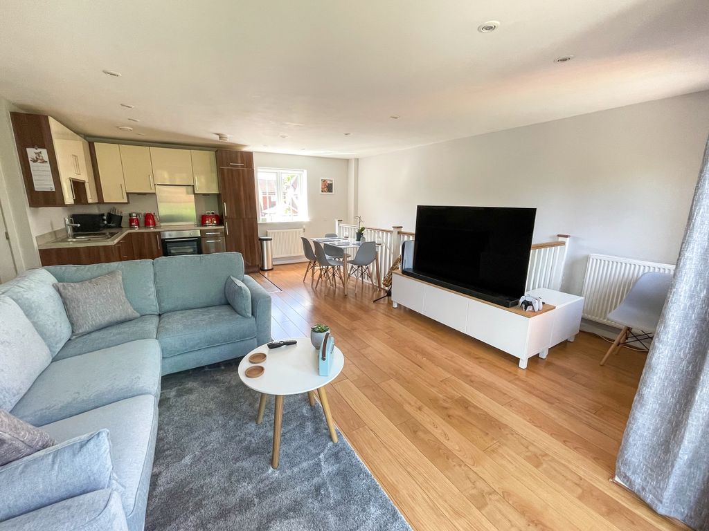 Additional image 12 of 2 bed flat for saleHeydon Way, Broadbridge Heath RH12
