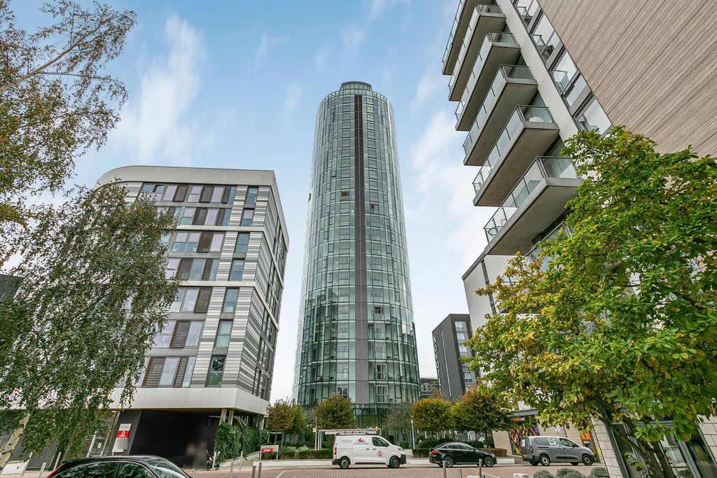 Property photo 1 of 17 Photo 0