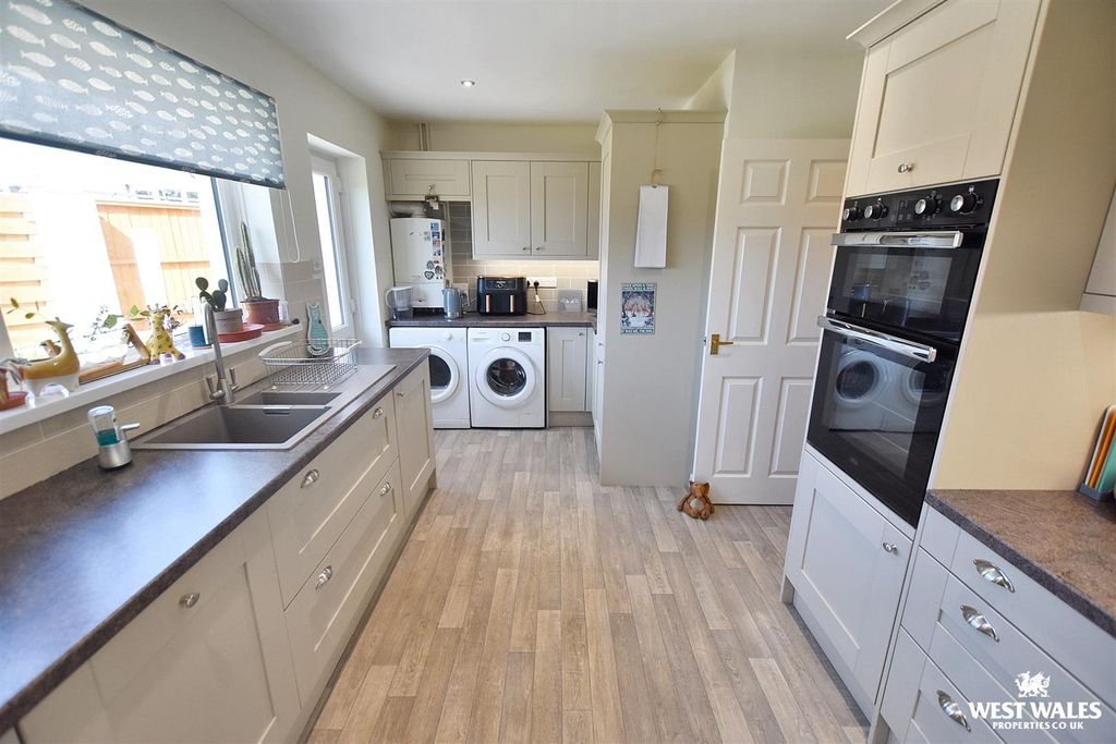 Property photo 3 of 23 1 (43).Jpg