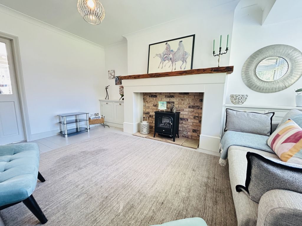 Property photo 3 of 25 Img_8803