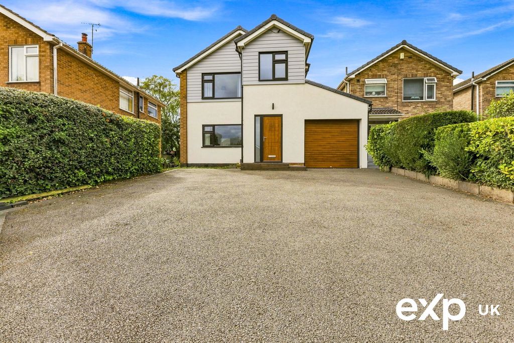 Property photo 1 of 32