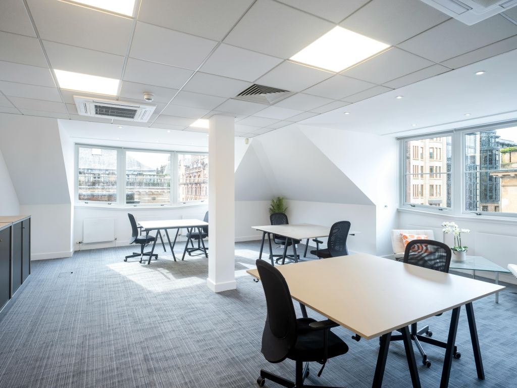 Property photo 3 of 18 7469-003Â©Mcateer.Jpg