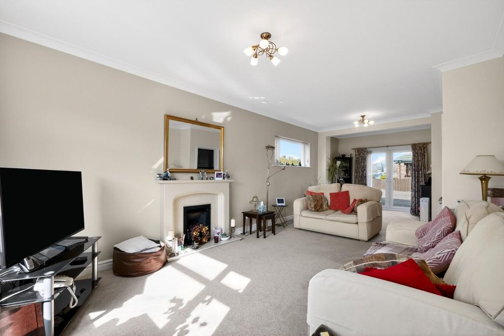 Property photo 3 of 22 Pnmb1253.Jpg