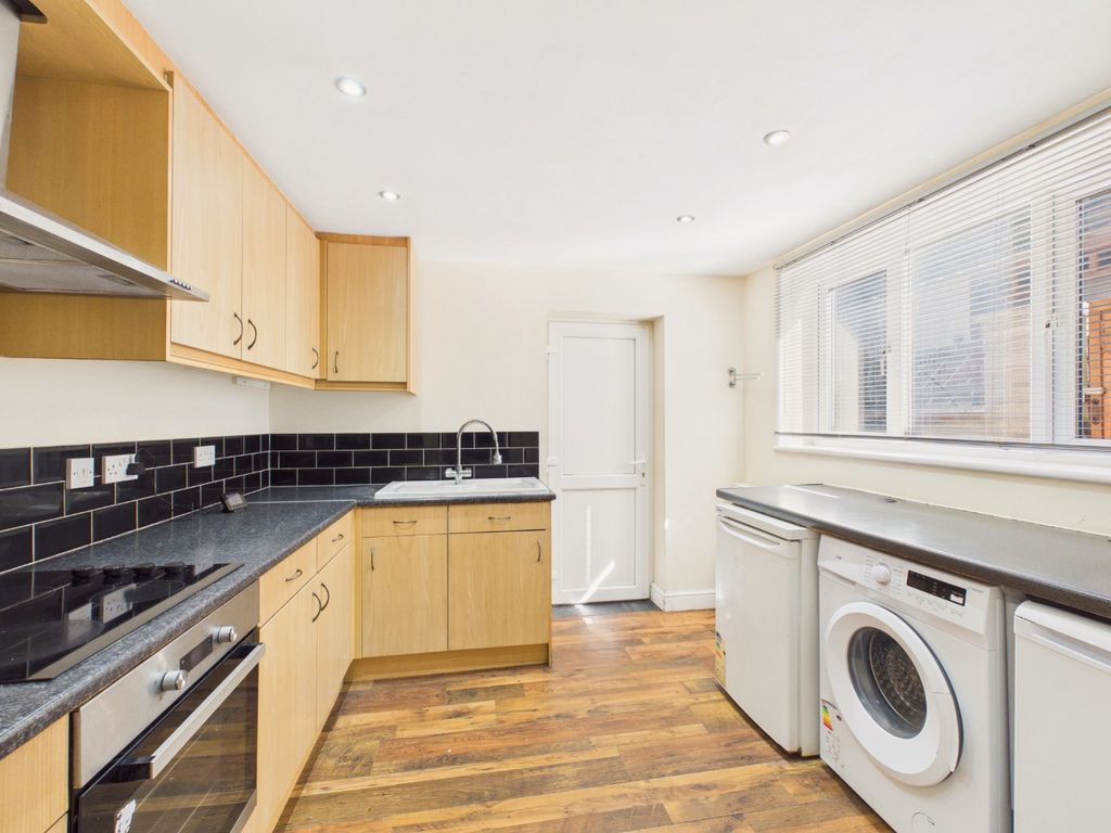 Property photo 3 of 18 5098993