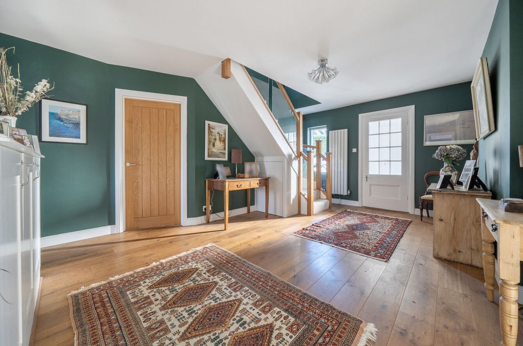 Property photo 2 of 40 Entrance Hallway