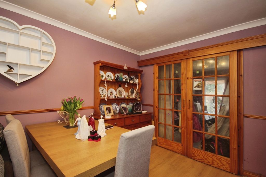 Property photo 3 of 16 Pbox-Img.Jpg