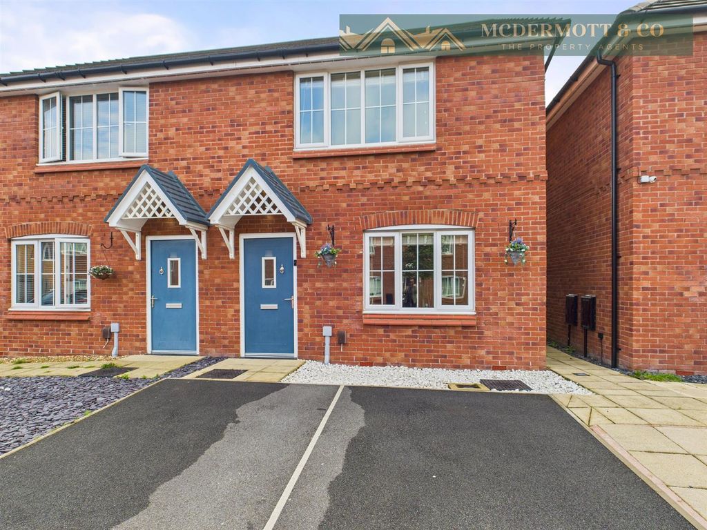 Property photo 1 of 16 Externally
