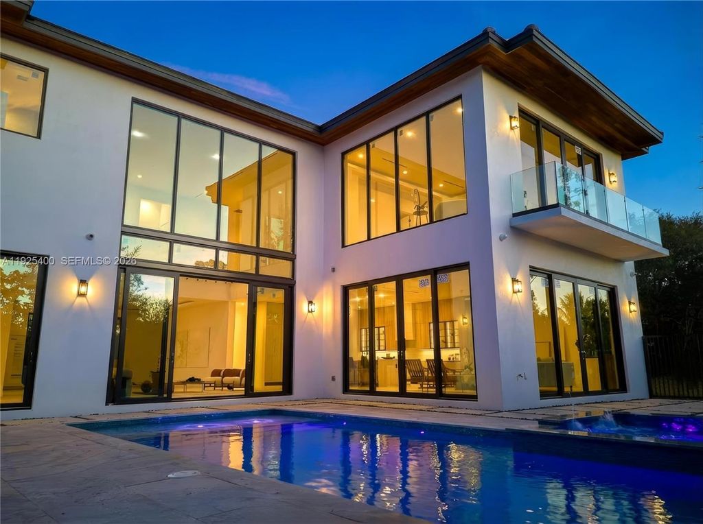 Property photo 2 of 59