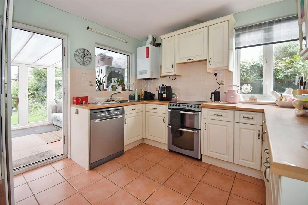 Property photo 2 of 17 8085d506-Dr 20Kitchen 20Breakfast 20Room.Jpg
