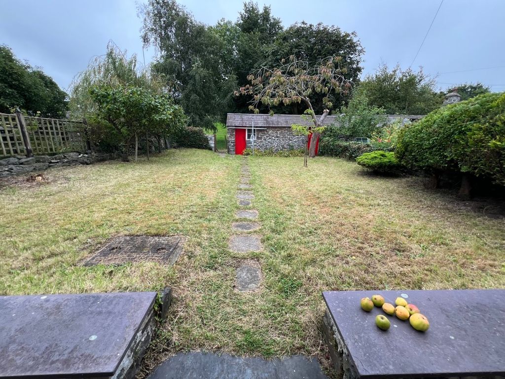 Property photo 3 of 31