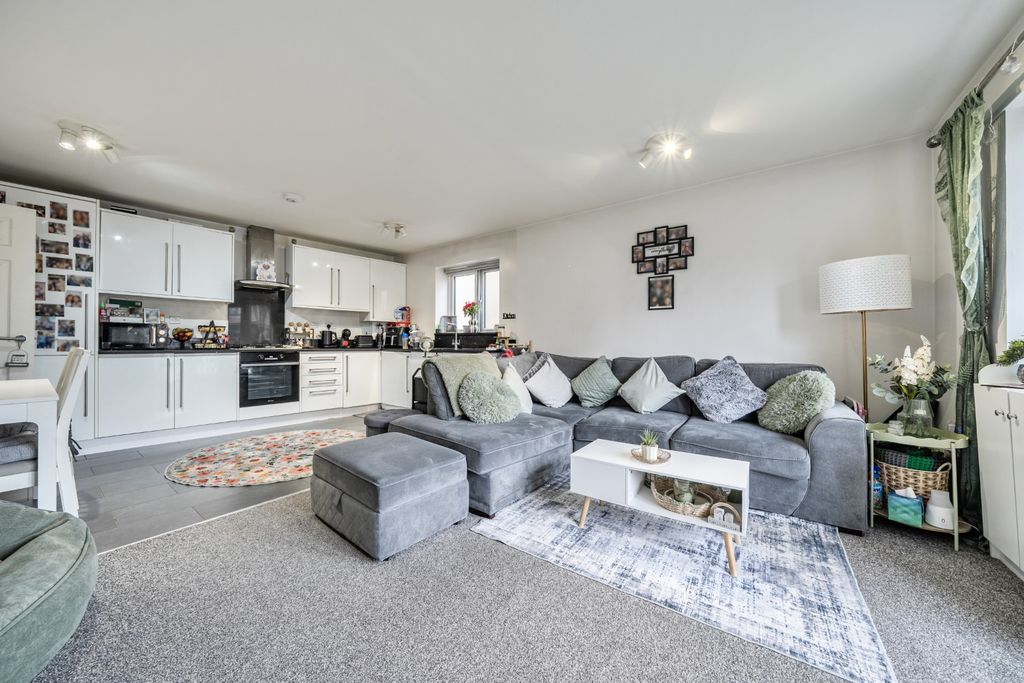 Property photo 3 of 15 4957945