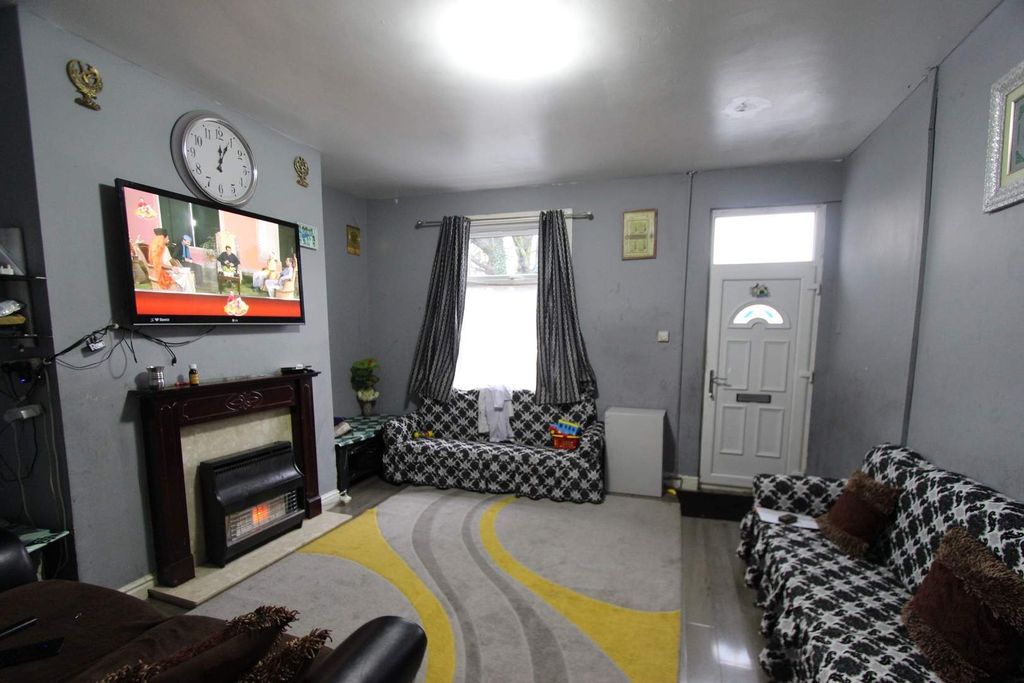 Property photo 3 of 10