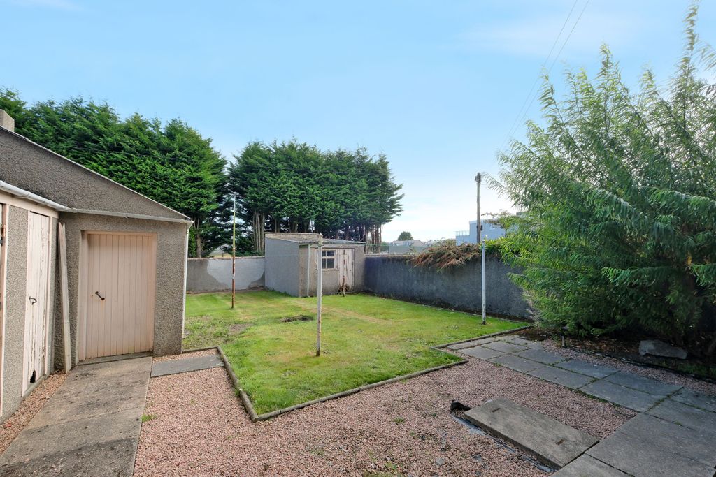 Property photo 3 of 21