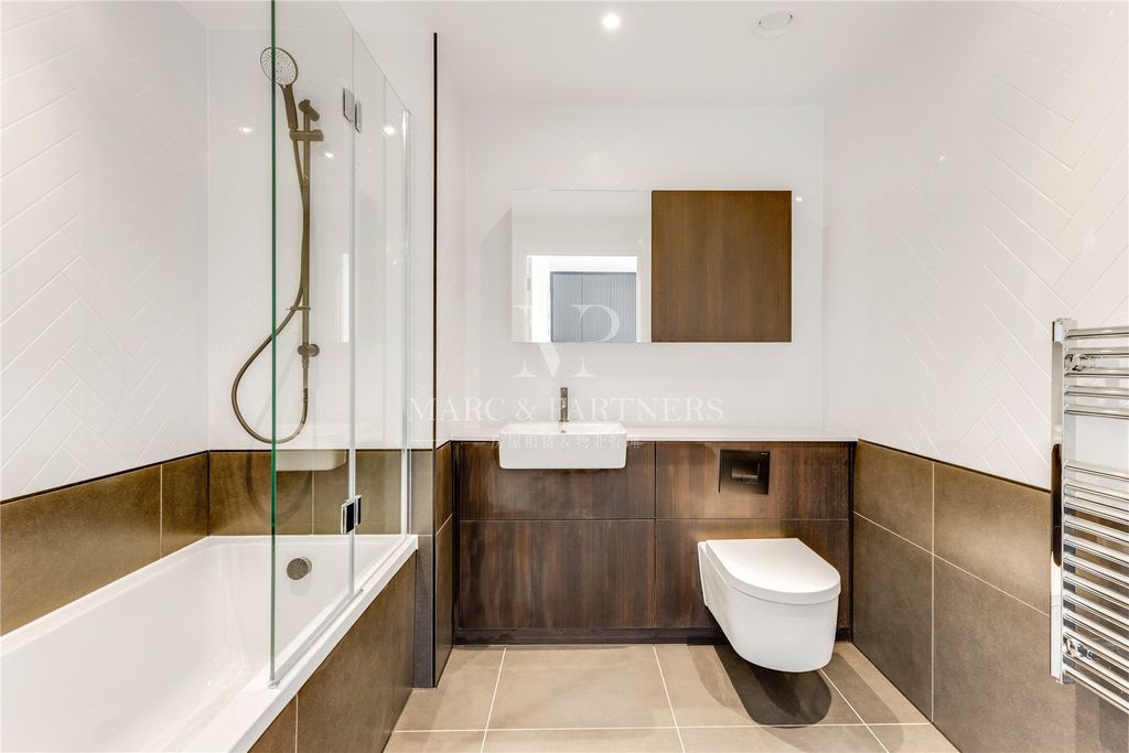 Property photo 2 of 14 Picture No. 21