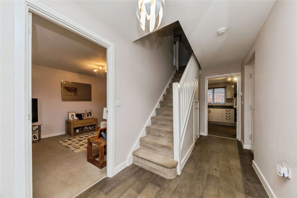 Property photo 2 of 21 Picture No. 01