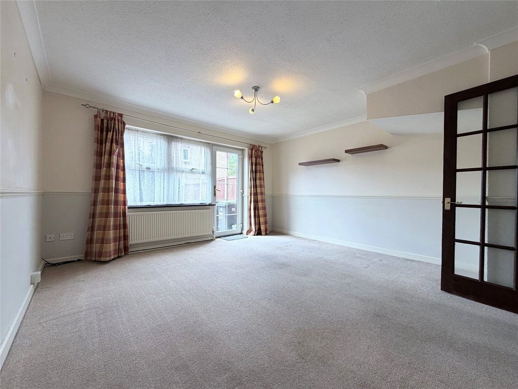 Property photo 2 of 16 Picture No. 28