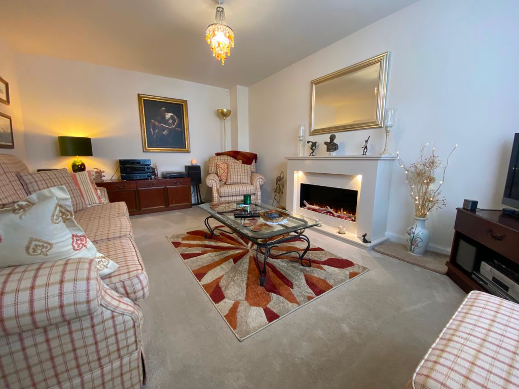 Property photo 3 of 27