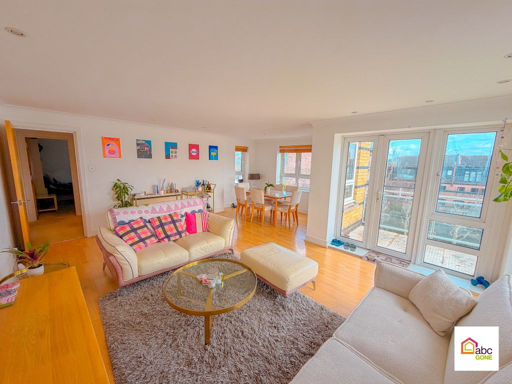 Property photo 2 of 45