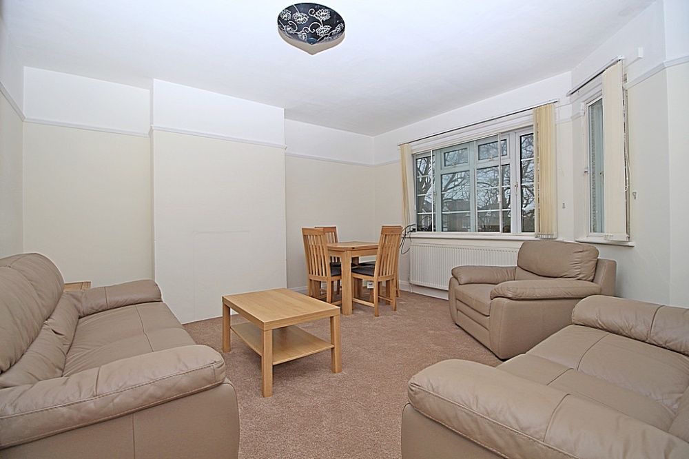 Property photo 2 of 9 Media