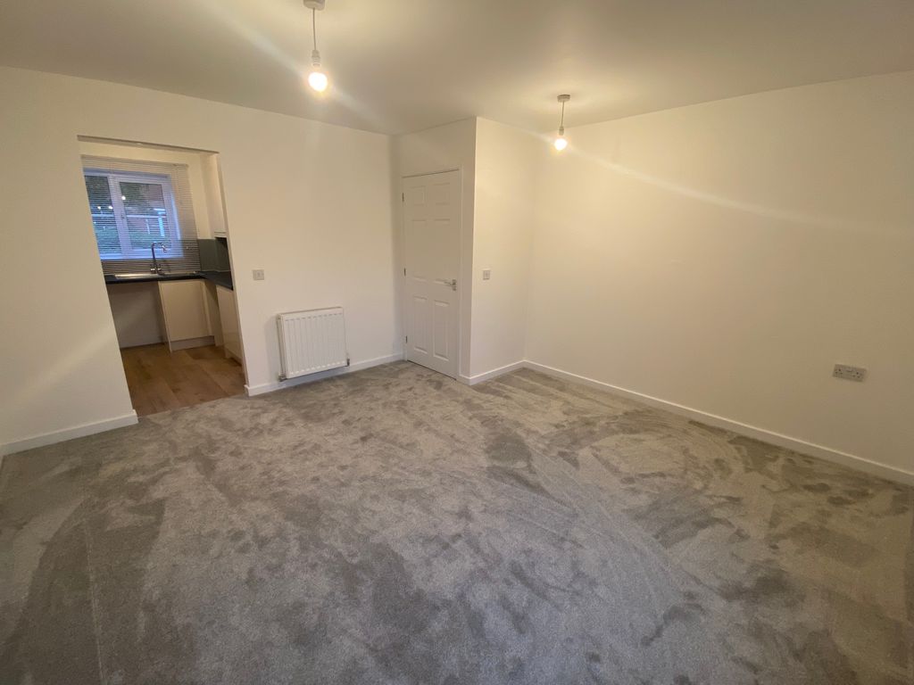 Property photo 3 of 7 Living Room