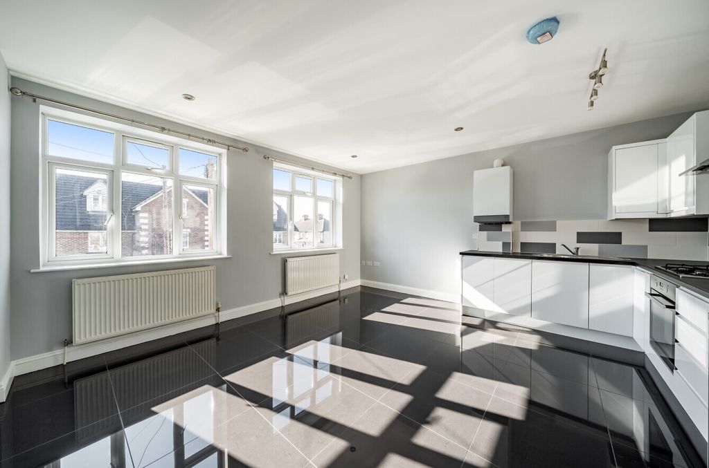 Property photo 1 of 10 Picture No. 04