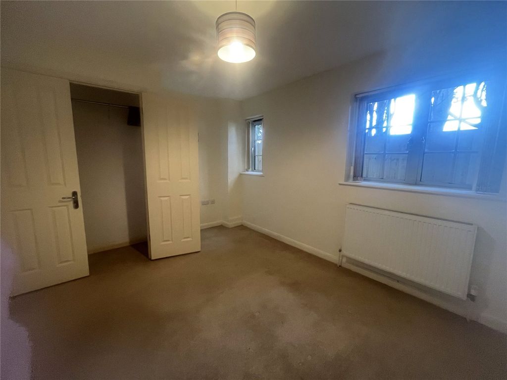 Property photo 3 of 11 Picture No. 12