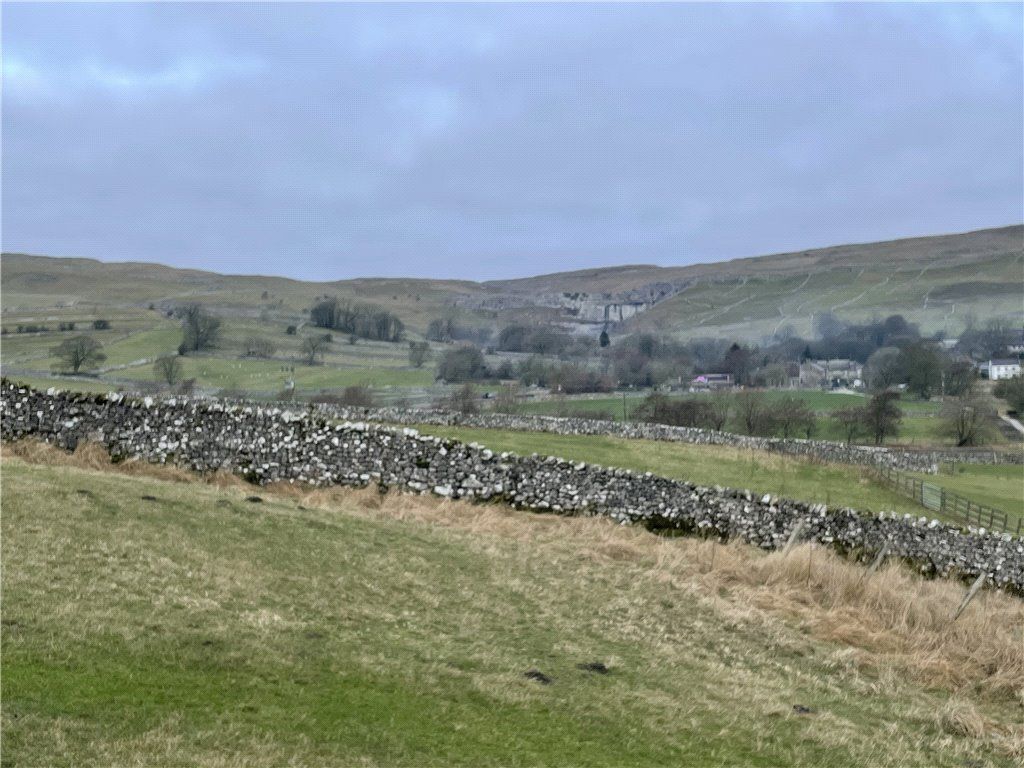 Property photo 3 of 7 Malham Cove