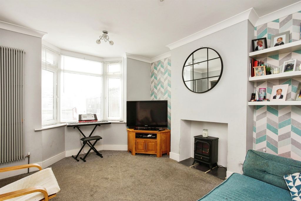 Property photo 2 of 15