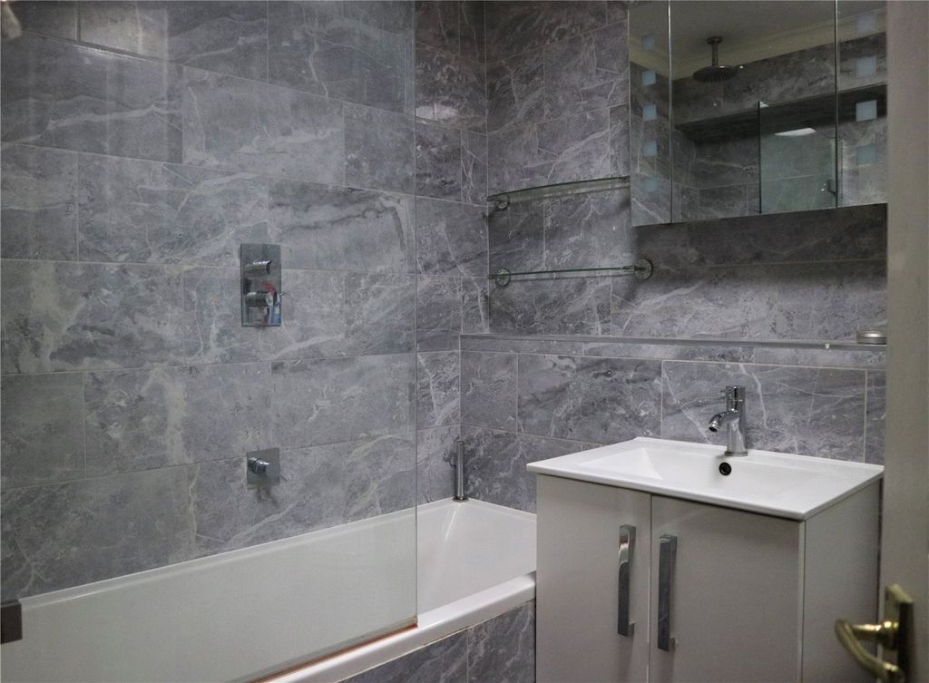 Property photo 3 of 17 Picture No. 25