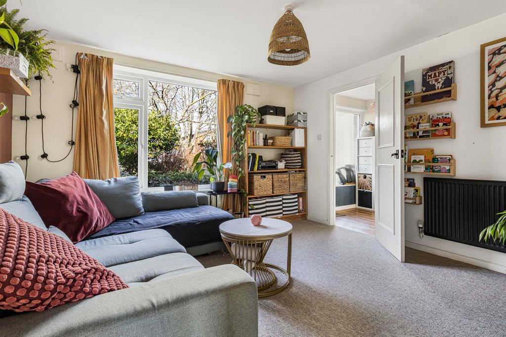 Property photo 2 of 18 674887