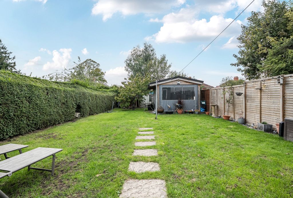 Property photo 2 of 21 1354152-7-68c98Bf...