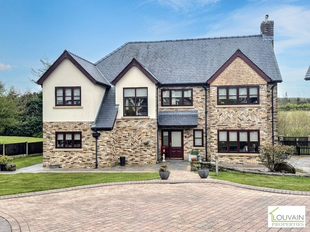 Property photo 1 of 52