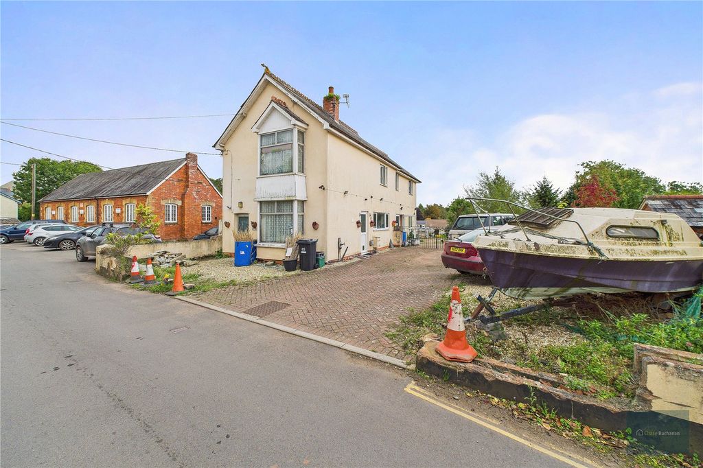 Property photo 1 of 16 Picture No. 13