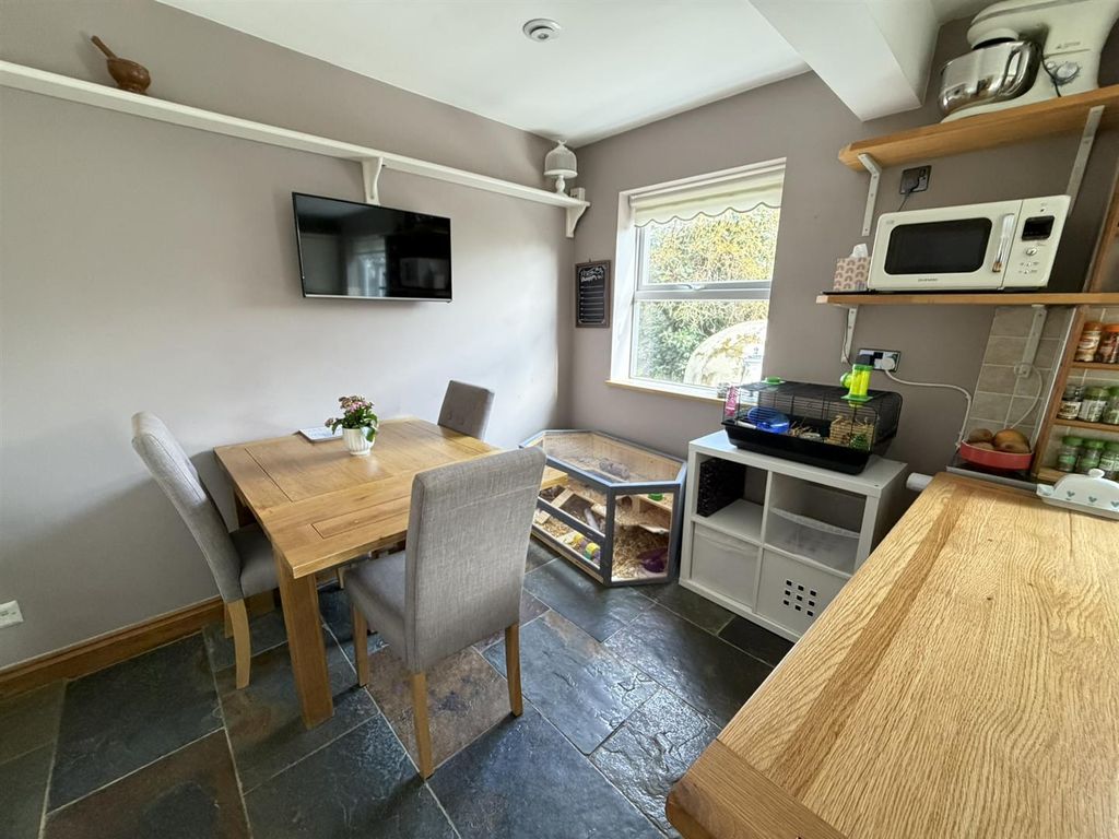 Additional image 8 of 4 bed property for saleConiston Close, Daventry NN11