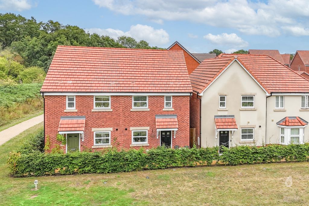 Property photo 1 of 15 4381470