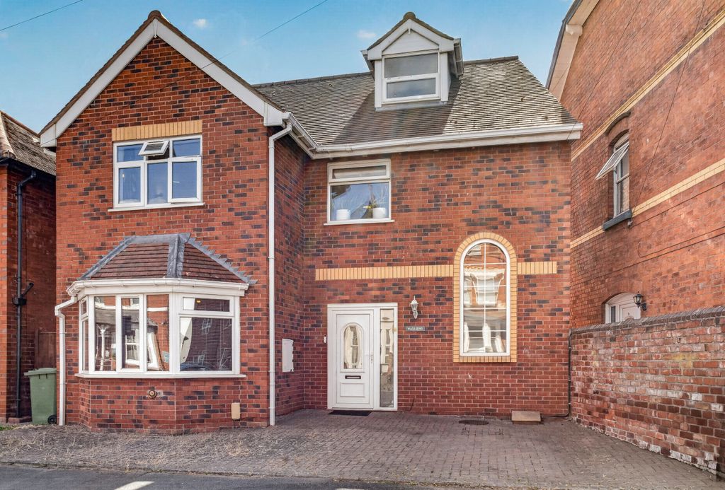 Property photo 1 of 19 Front (2)-2