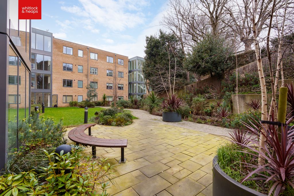 Property photo 3 of 14