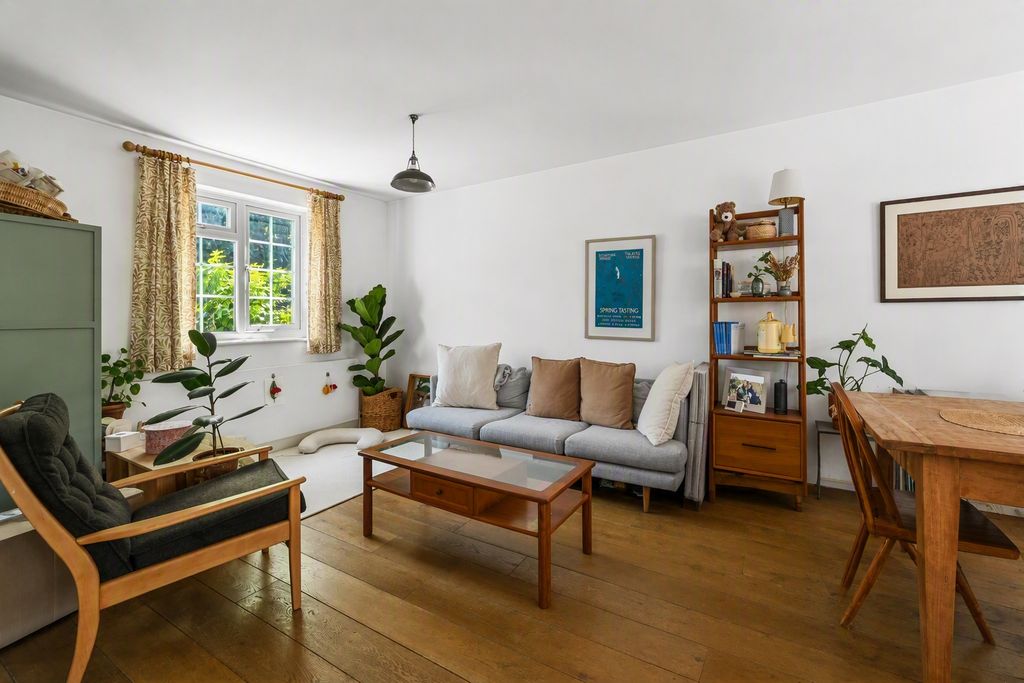 Property photo 1 of 16 Reception Room