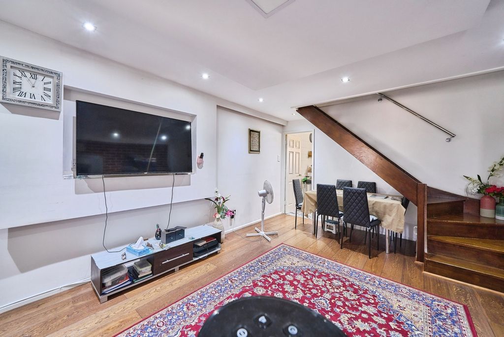 Property photo 3 of 14 Pbox-Img.Jpg