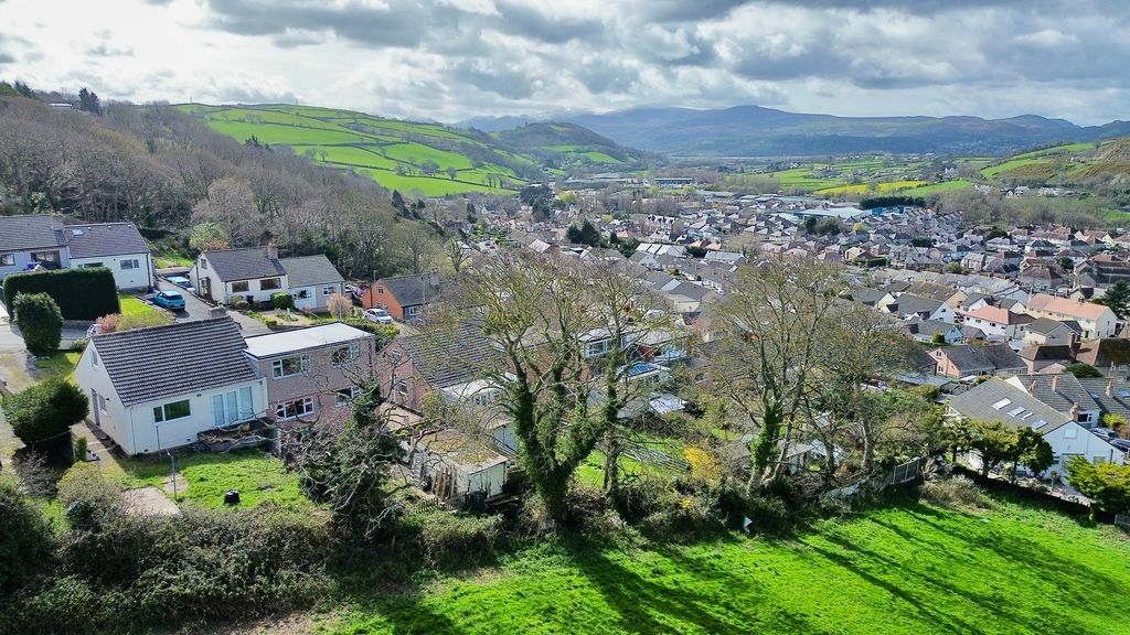 Property photo 2 of 18 Photo 2